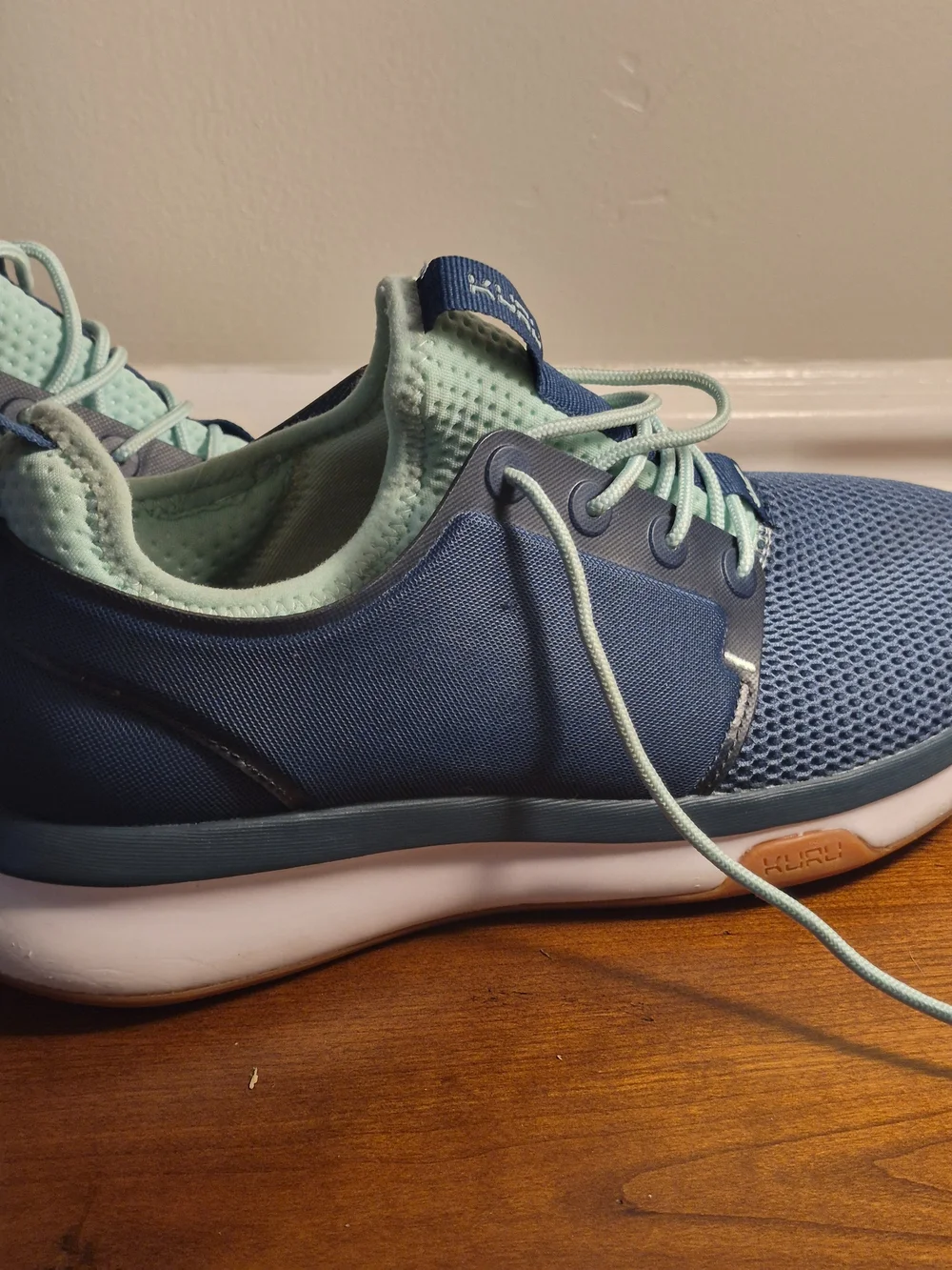 KURU Women's Navy and Mint Athletic Sneakers Size 10M